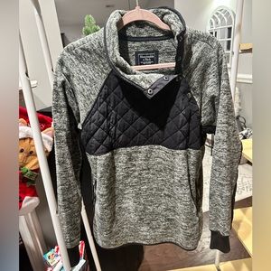 Abercrombie & Fitch Pullover - NWOT